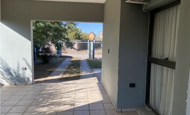 Se vende casa 2 Dormitorios - B° Pinares