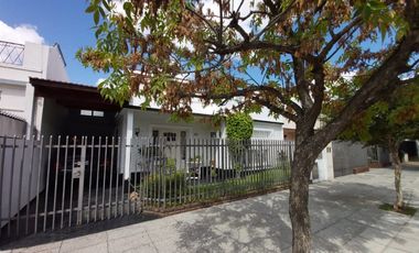 Casa  en Venta Ramos Mejia / La Matanza (B111 202)