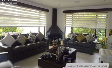 Casa de Venta – Machángara – 3 Dormitorios, 4 Garajes, jardín (C-107)