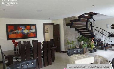 Casa de Venta – Machángara – 3 Dormitorios, 4 Garajes, jardín (C-107)