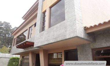 Casa de Venta – Machángara – 3 Dormitorios, 4 Garajes, jardín (C-107)