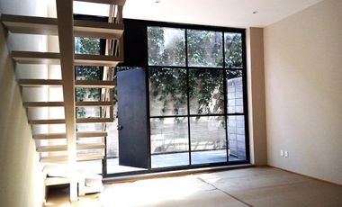 Casa tipo Town House en venta en Col. Mixcoac en condominio.