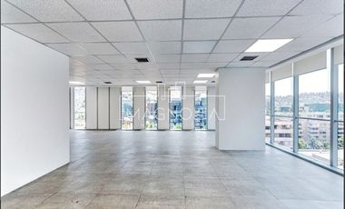 Oficina en venta con excelente ubicación en Providencia