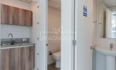 Oficina en venta con excelente ubicación en Providencia