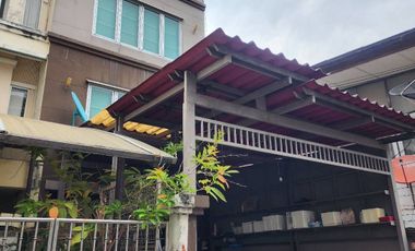 3 Bedroom Townhouse for sale in Bang Na, Bangkok