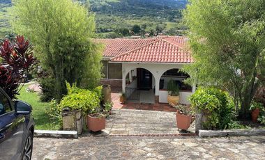 casa en venta en condominio los alpes. Cod V14098