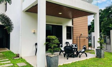 Corner Lot House for SALE or RENT with 4 Bedrooms in Sto. Domingo Angeles City