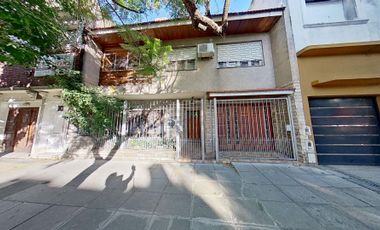 Casa 5 Ambientes en Avellaneda Jardin y Cochera