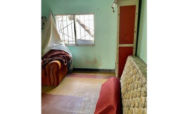 CASA EN JOSE HERNANDEZ 754 (RETASADA)
