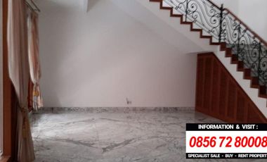 DIJUAL RUMAH di Jl METRO ALAM, PONDOK INDAH (dgn SWIMMING POOL)