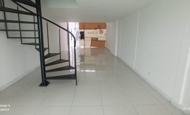 local en arriendo en niza. Cod A2285