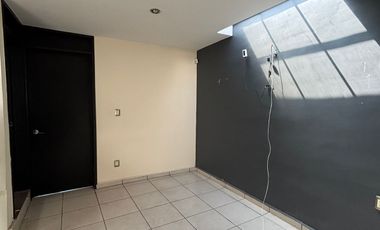 CASA CENTRICA CERCA DE ACCESO NORTE