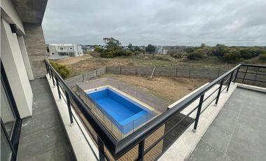 CASA EN VENTA EN COSTA ESMERALDA  - ECUESTRE 432