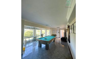 IMPECABLE CASA QUINTA
