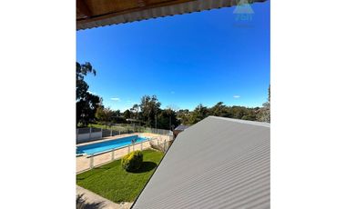 IMPECABLE CASA QUINTA
