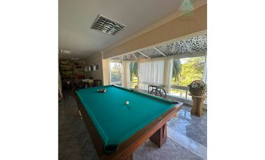 IMPECABLE CASA QUINTA