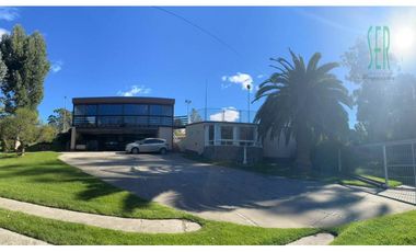 IMPECABLE CASA QUINTA