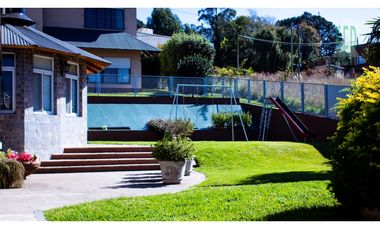 IMPECABLE CASA QUINTA