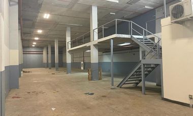 Alquiler de Galera en avenida nacional