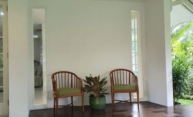 DIJUAL RUMAH ISTIMEWA dgn TAMAN at Jl HAJI SAIDI, CIPETE, JAKSEL