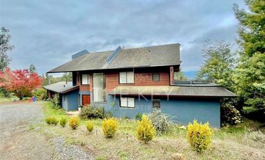 Casa en Venta en Condominio Lomas de Chivilcán