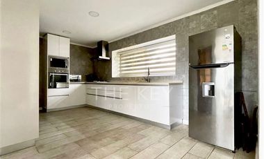 Casa en Venta en Condominio Lomas de Chivilcán