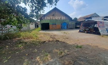 Disewakan Tanah 700 m2 Di Pinggir Jl Raya Solo Area Kalasan