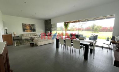 Se Vende Hermosa Casa De Campo En El Carmen - Chincha