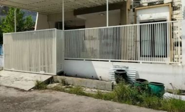 Rumah Terawat Babatan Pantai Selangkah ke Superindo, Kota Lama Kenjeran, Mulyosari