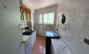 Se vende lindo y amplio departamento sector centro.