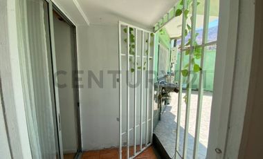 Se vende lindo y amplio departamento sector centro.