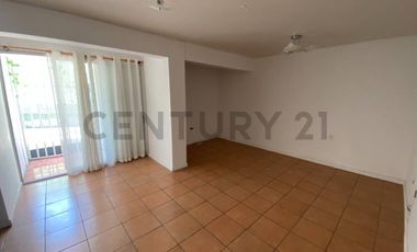 Se vende lindo y amplio departamento sector centro.