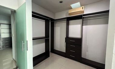 CASA EN REVENTA DE DOS PLANTAS, UBICADA EN EL NORTE DE MERIDA, EN MONTEBELLO