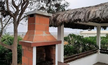 Punta Blanca - Entrada 6, casa con 3 dormitorios, dentro de conjunto cerrado y en zona de alta plusvalía.