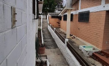 Punta Blanca - Entrada 6, casa con 3 dormitorios, dentro de conjunto cerrado y en zona de alta plusvalía.