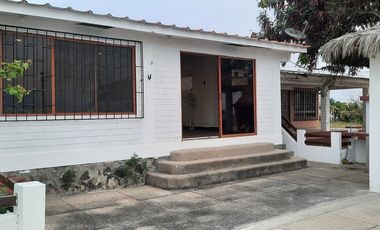 Punta Blanca - Entrada 6, casa con 3 dormitorios, dentro de conjunto cerrado y en zona de alta plusvalía.
