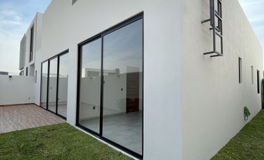 CASA EN VENTA DE UN PISO LOMAS IV EL MOLINO
