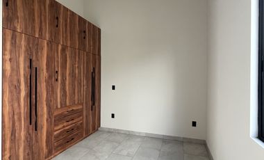 CASA EN VENTA DE UN PISO LOMAS IV EL MOLINO