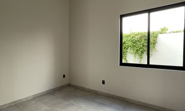 CASA EN VENTA DE UN PISO LOMAS IV EL MOLINO