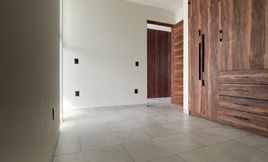 CASA EN VENTA DE UN PISO LOMAS IV EL MOLINO