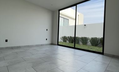 CASA EN VENTA DE UN PISO LOMAS IV EL MOLINO