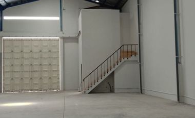 Gudang Baru 2 Lantai Asri Pelem Watu Menganti Gresik