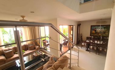 COD. 347 - SE VENDE CASA - BARRIO: VENECIA II