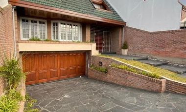 Casa en venta en Quilmes Este