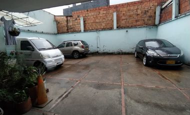 edificio en venta en javeriana. Cod V4794