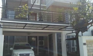 Rumah Exclusive 3 Lantai Di Sawojajar Malang