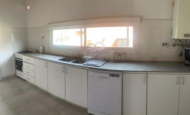 Espectacular casa en alquiler | VCO Propiedades