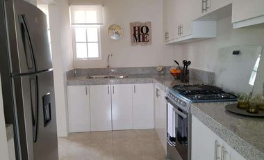 Venta de Casa de Lujo con Terreno amplio en Urbanización Casa Laguna