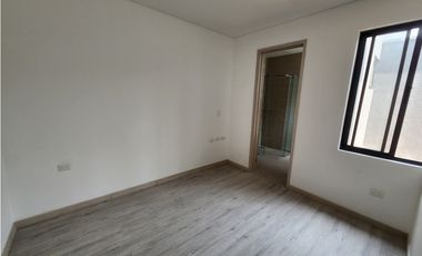 CASA EN VENTA Y ALQUILER EN ALTOS DE LOS ROSALES