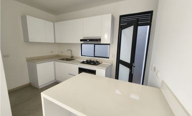 CASA EN VENTA Y ALQUILER EN ALTOS DE LOS ROSALES